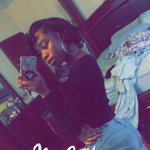 Meet your Posher, Alma